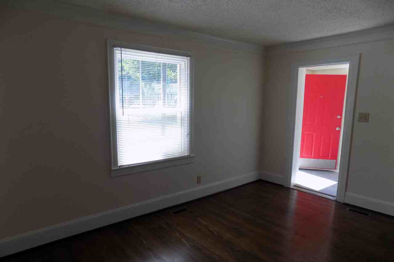 1601 Pecan Ave - Photo 4 of 11