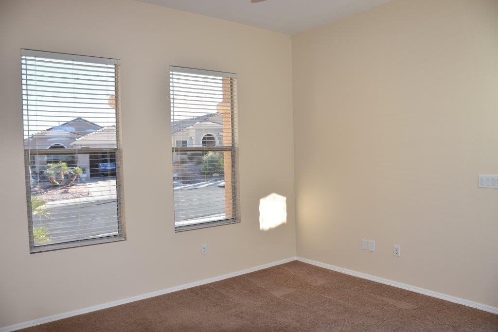 2057 King Mesa Dr - Photo 4 of 39