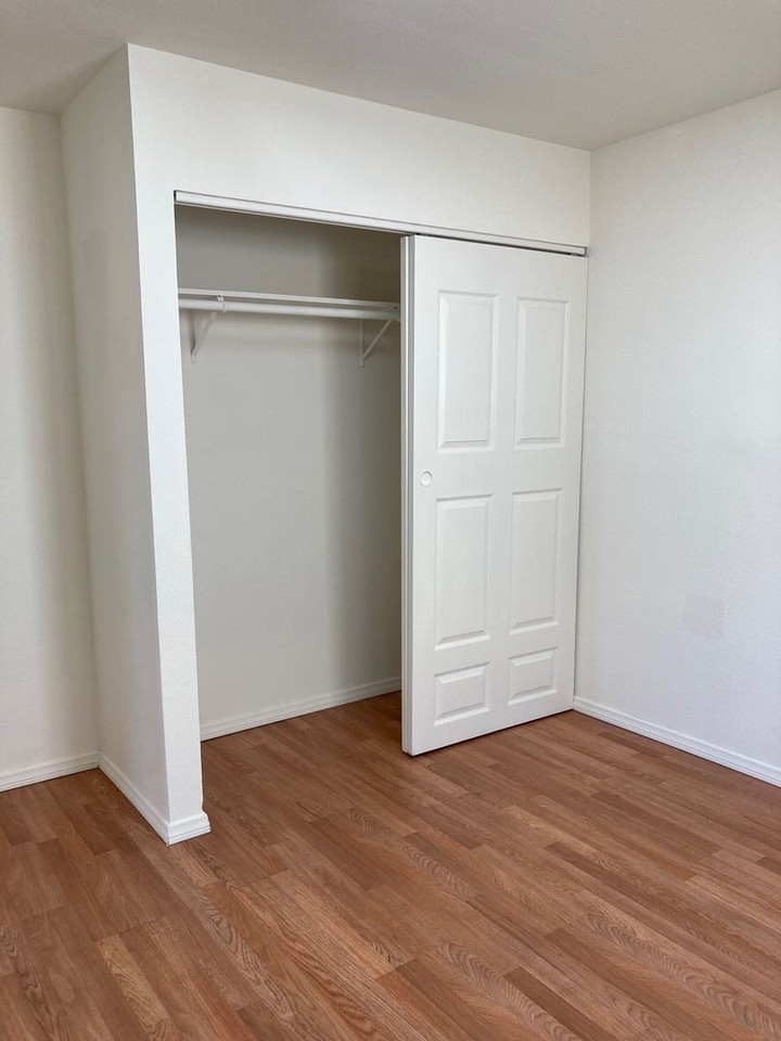 22409 Elaine Ave - Photo 6 of 26
