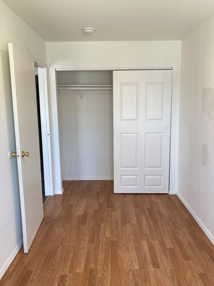 22409 Elaine Ave - Photo 7 of 26
