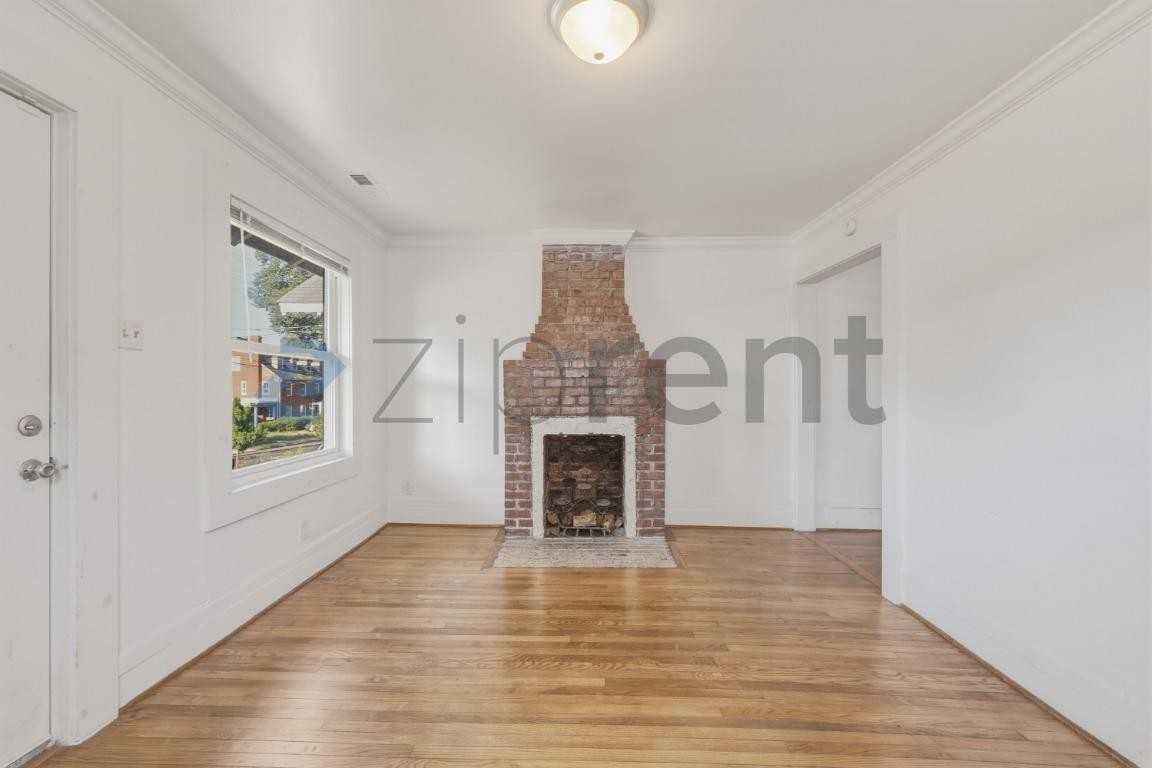 210 W Geer St #B - Photo 7 of 21