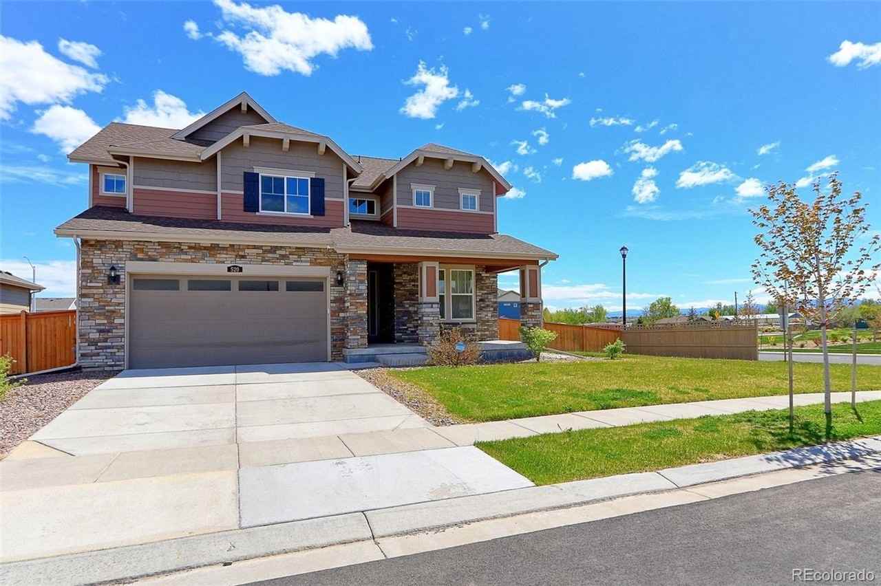 520 176th Ave - Photo 2 of 30