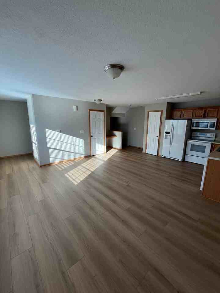 1148 Se Village View Ln - Photo 3 of 24