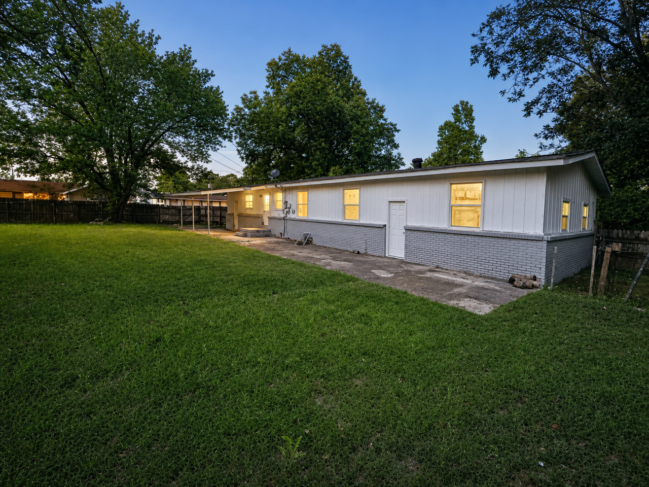 3200 Berkley St Sw - Photo 2 of 13