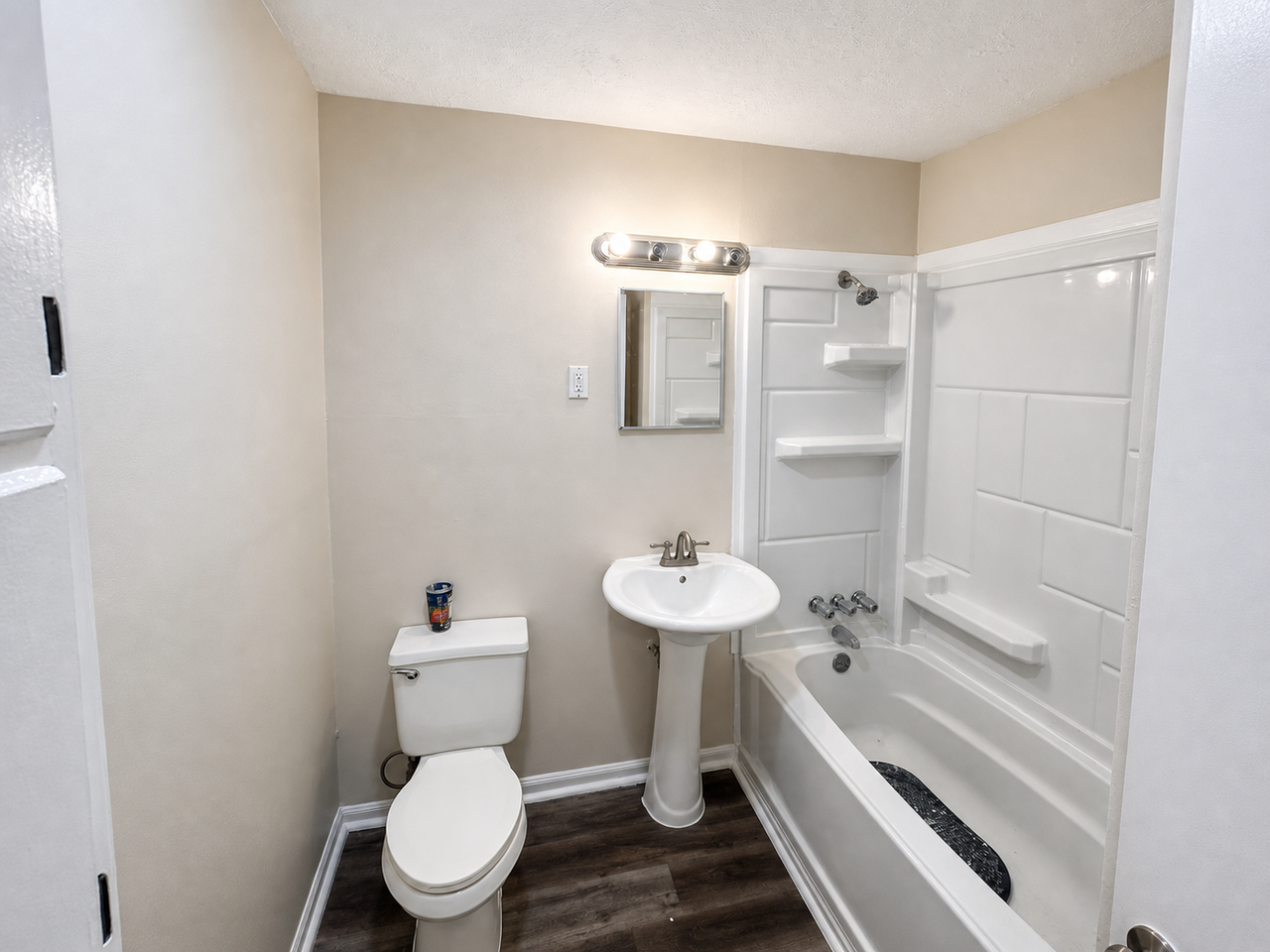 3200 Berkley St Sw - Photo 5 of 13