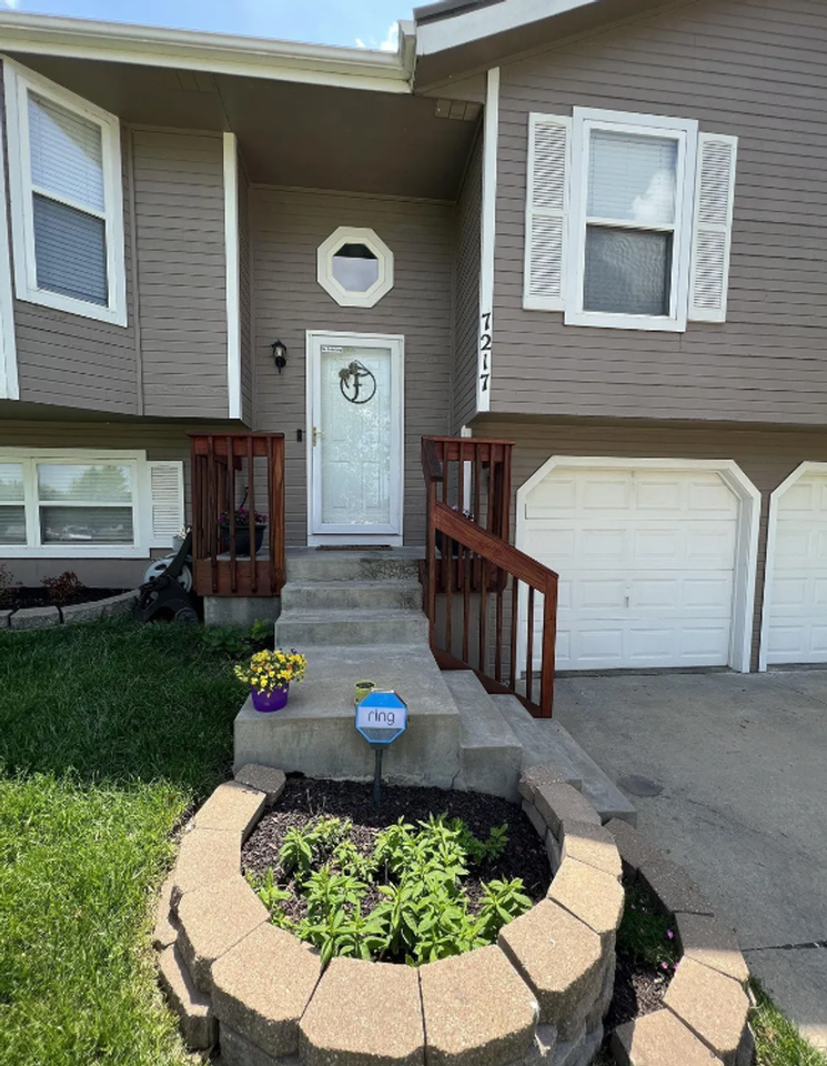 7217 Sw 27th St - Photo 2 of 28