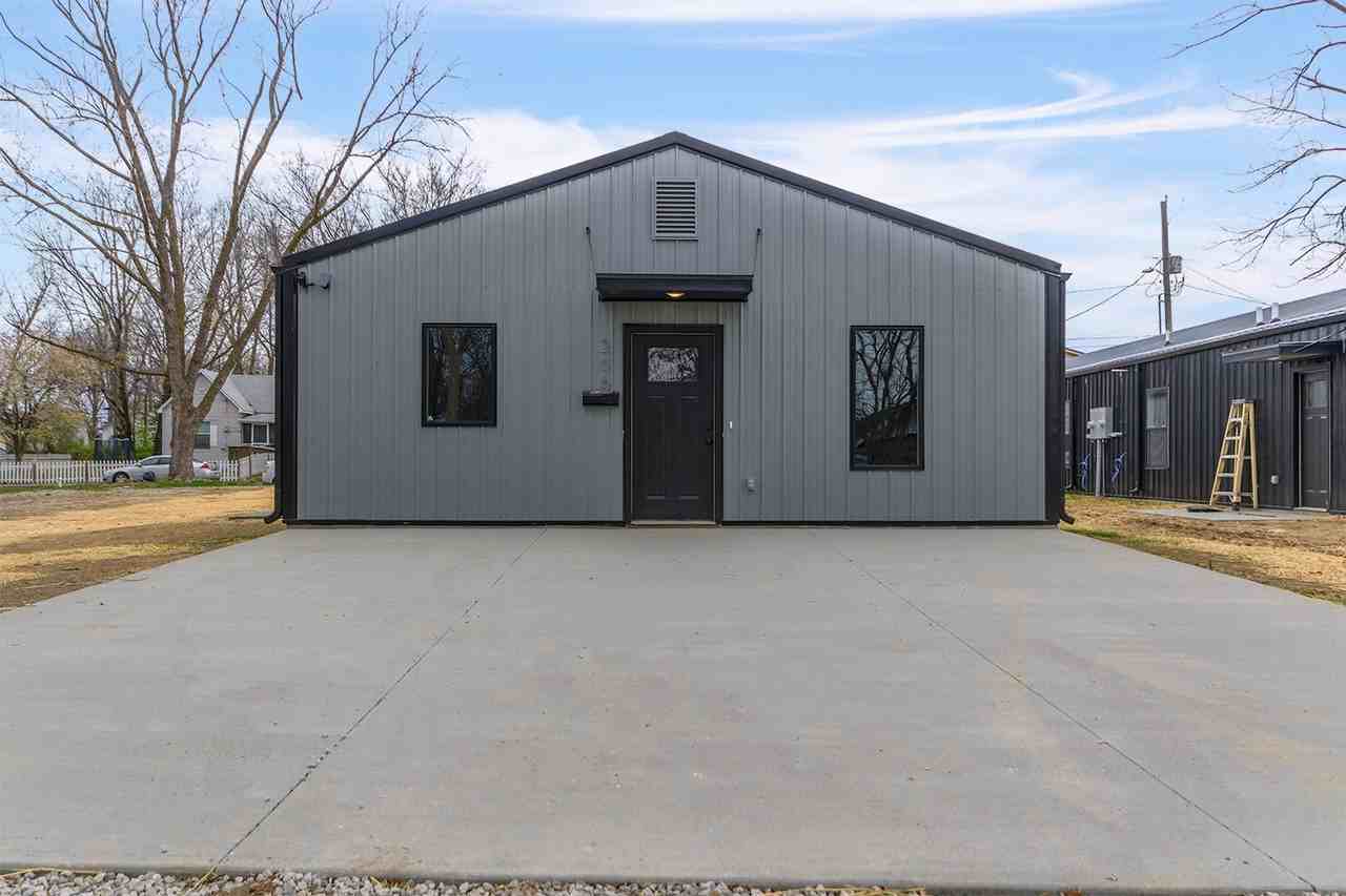 206 Third Ave - Photo 6 of 44