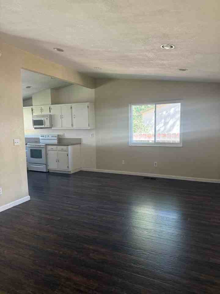 4605 Rio Encantado Ln - Photo 4 of 21