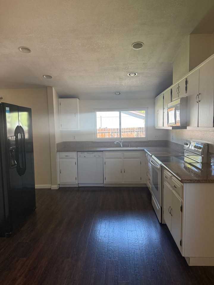 4605 Rio Encantado Ln - Photo 6 of 21