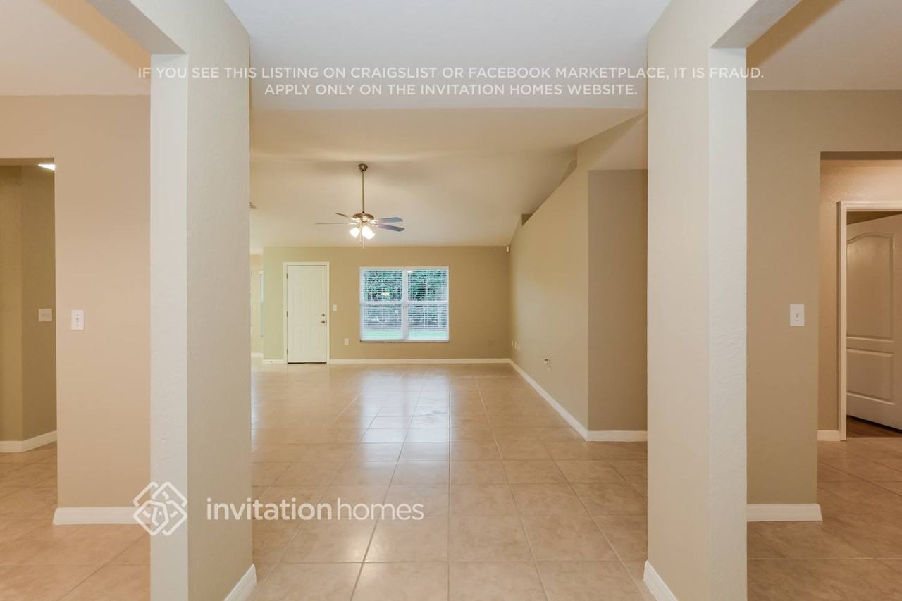 7685 Canterbury Cir - Photo 3 of 20