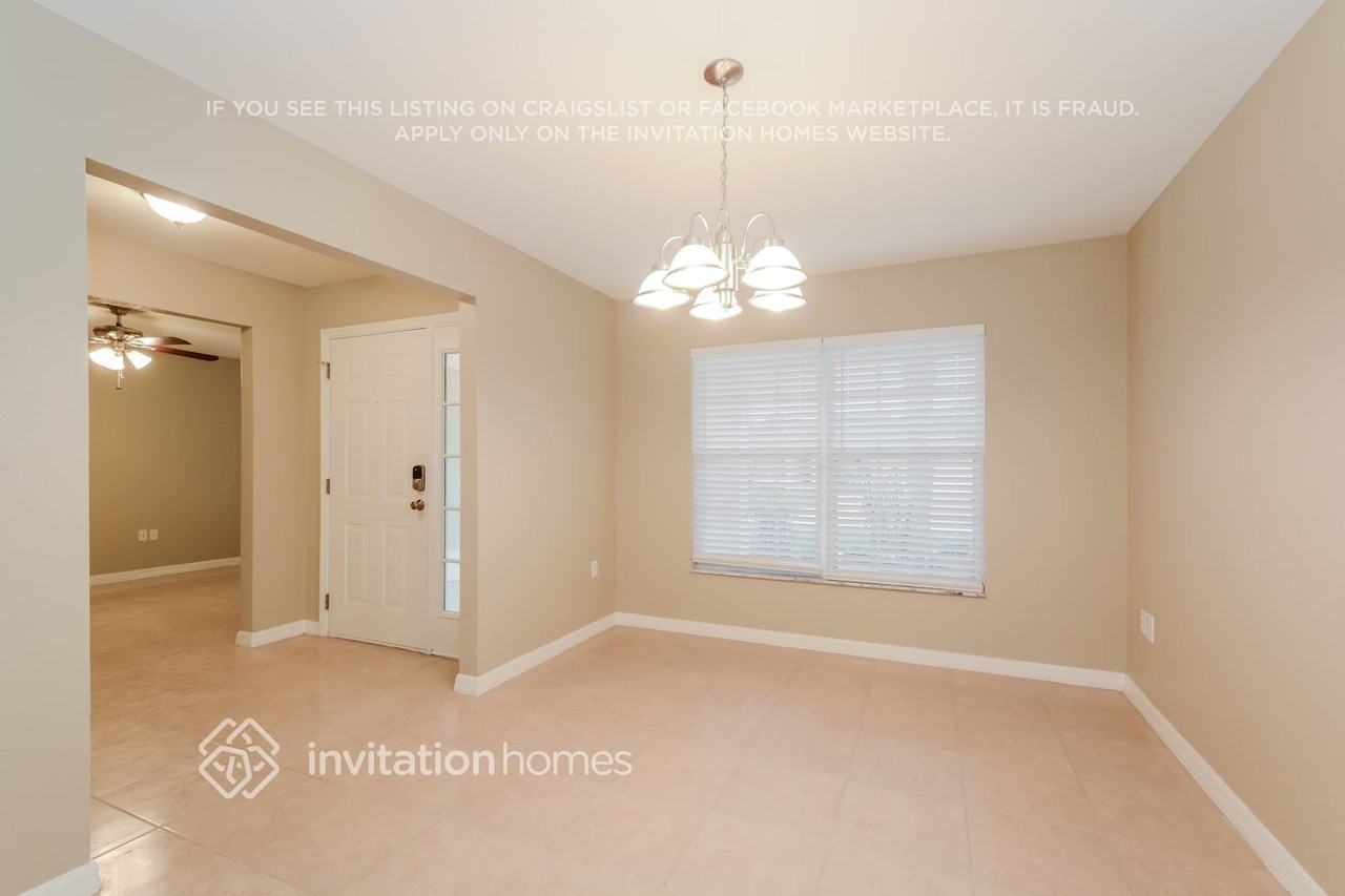 7685 Canterbury Cir - Photo 7 of 20