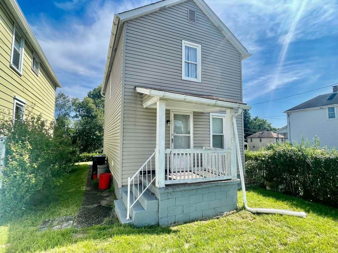 301 Wykes St - Photo 3 of 18