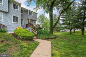 featured image of 2219 Fendall Ct