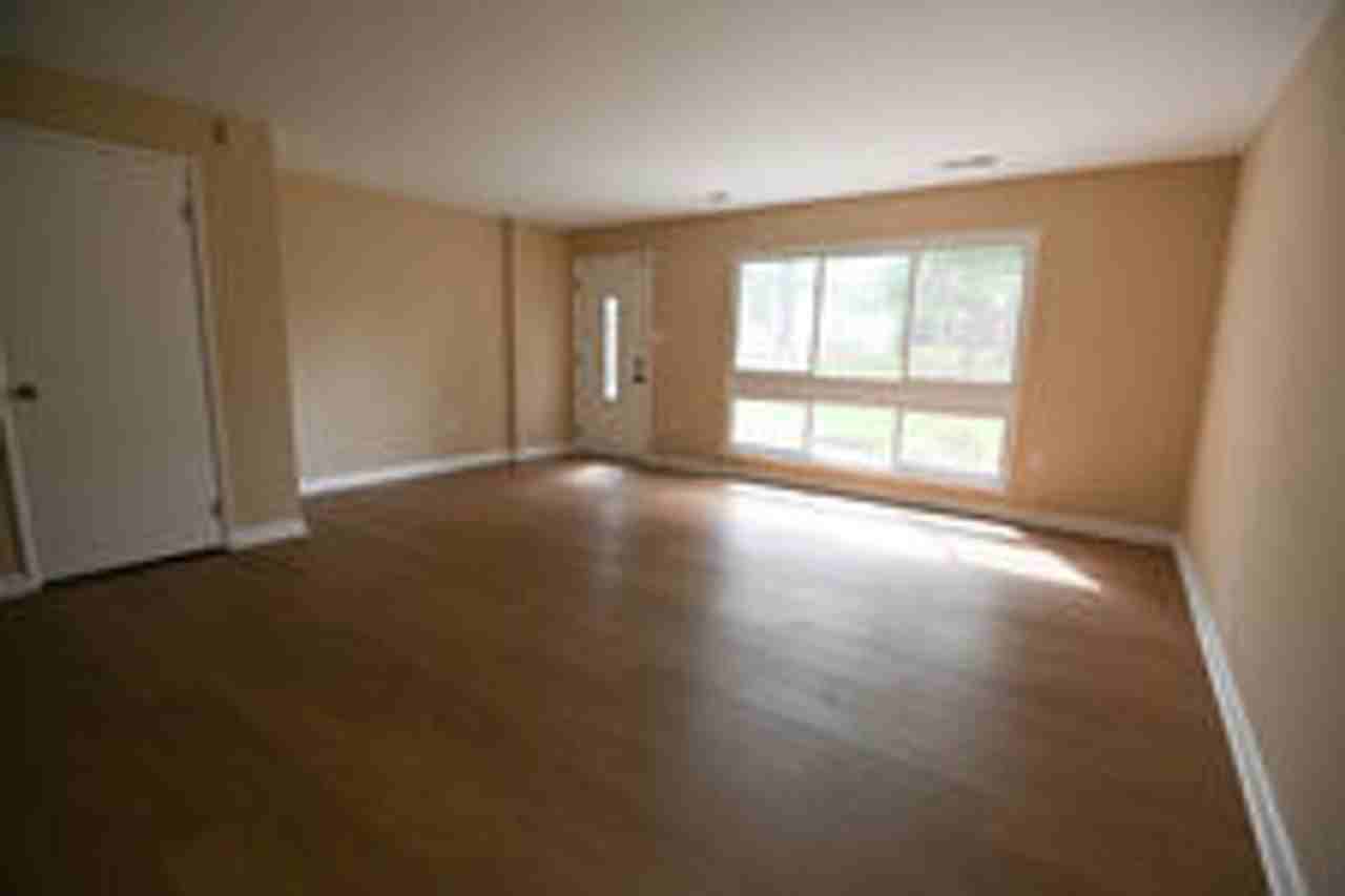 2219 Fendall Ct - Photo 4 of 9
