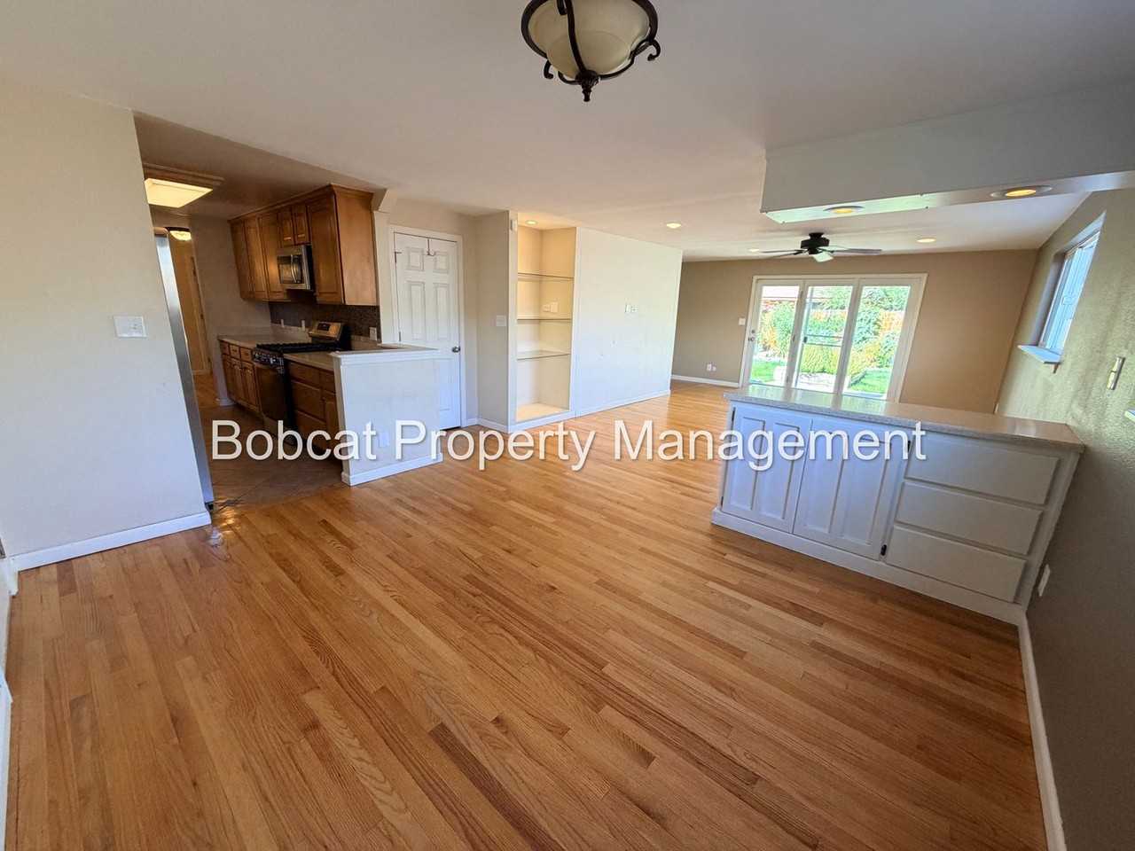 700 Adaline St - Photo 7 of 38