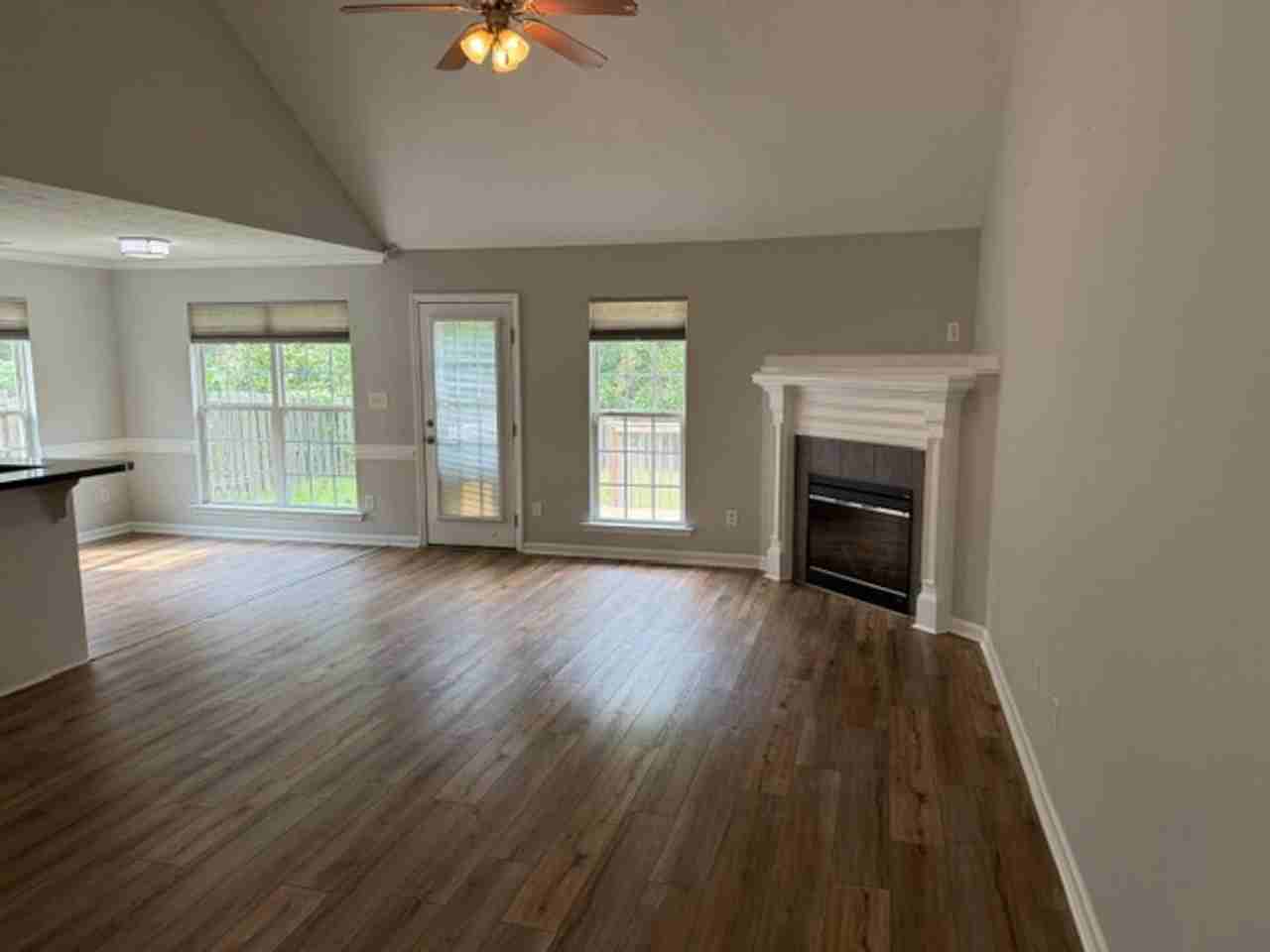 514 Lory Ln - Photo 3 of 16