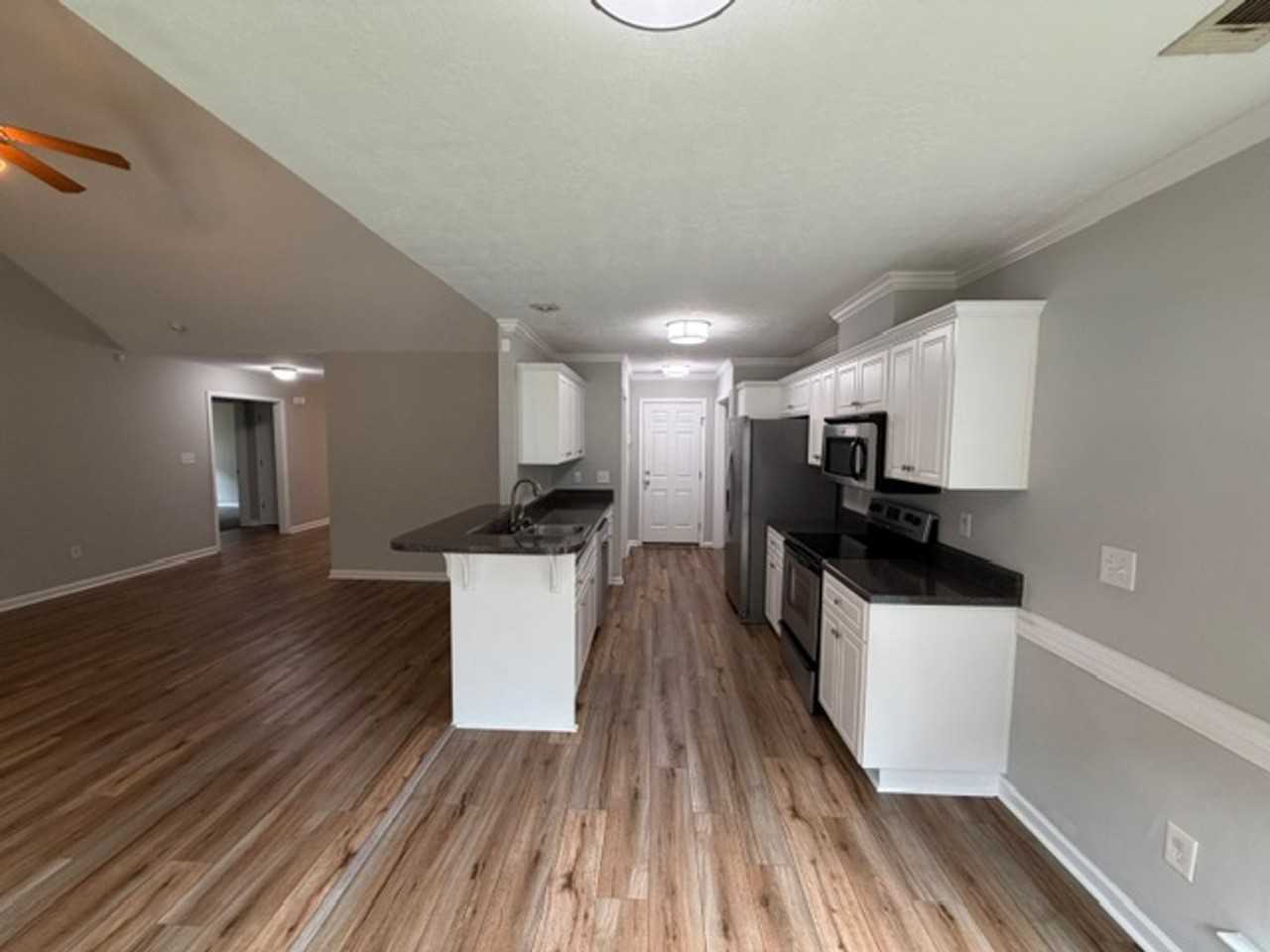 514 Lory Ln - Photo 6 of 16