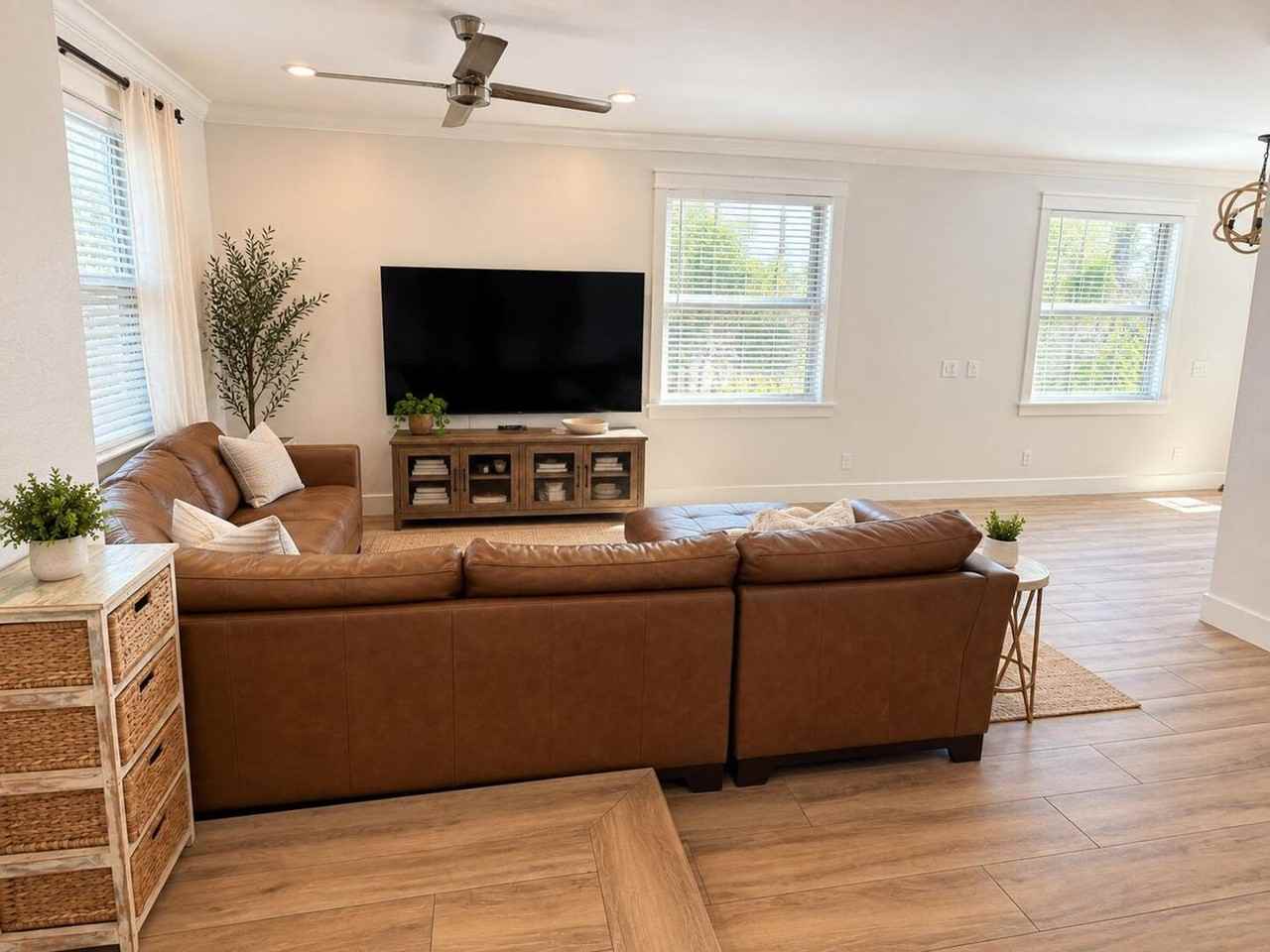 605 Sw 5th Ave - Photo 3 of 17