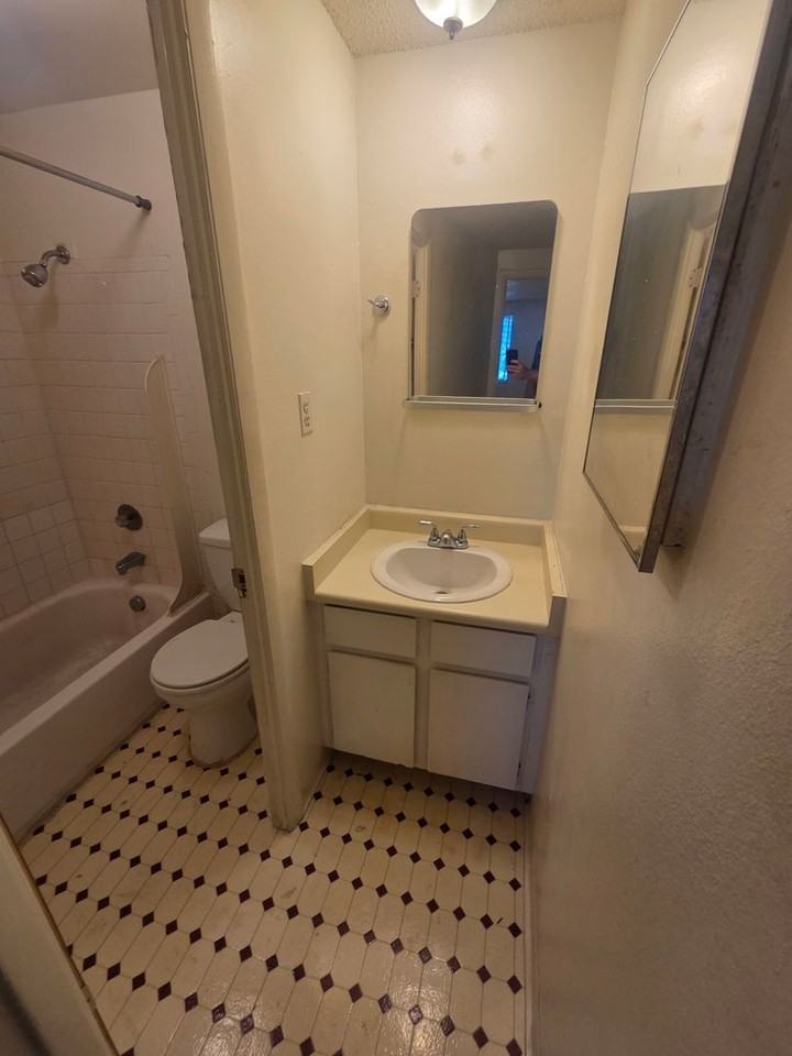 8824 E Florida Ave - Photo 3 of 14