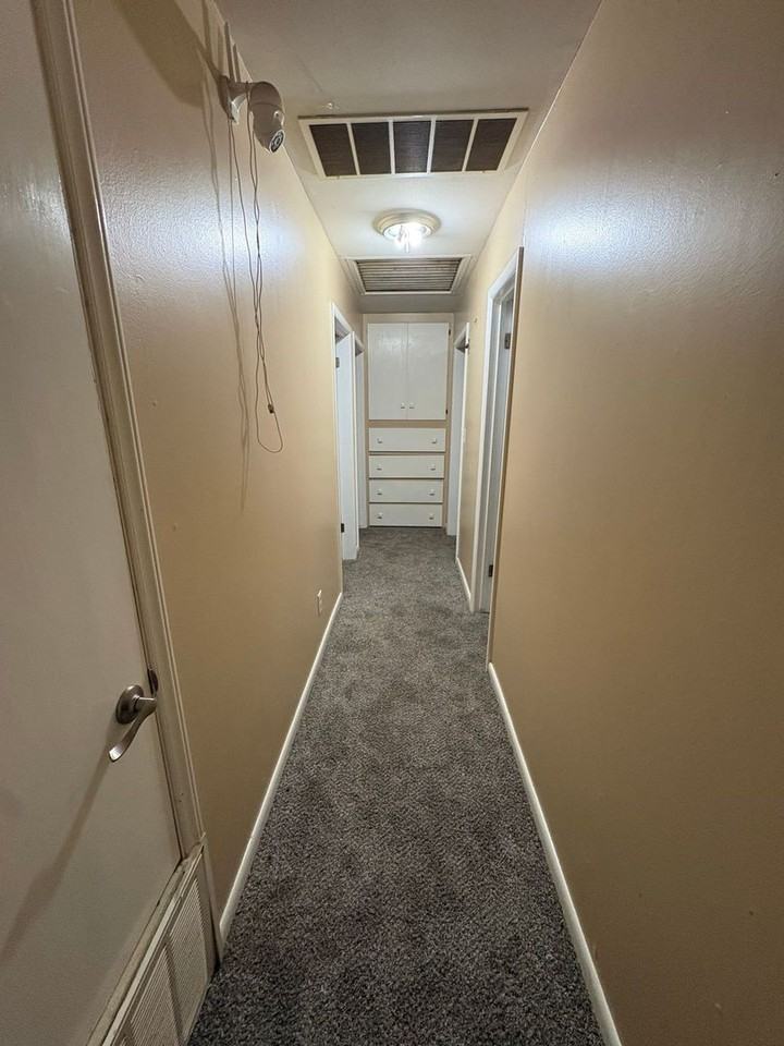 1617 N Meadowbrook Dr - Photo 4 of 11
