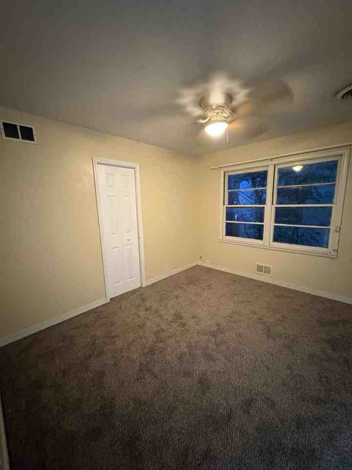 1617 N Meadowbrook Dr - Photo 6 of 11