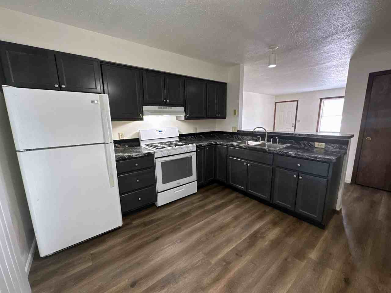 1606 S 16th St #1 - Photo 3 of 7