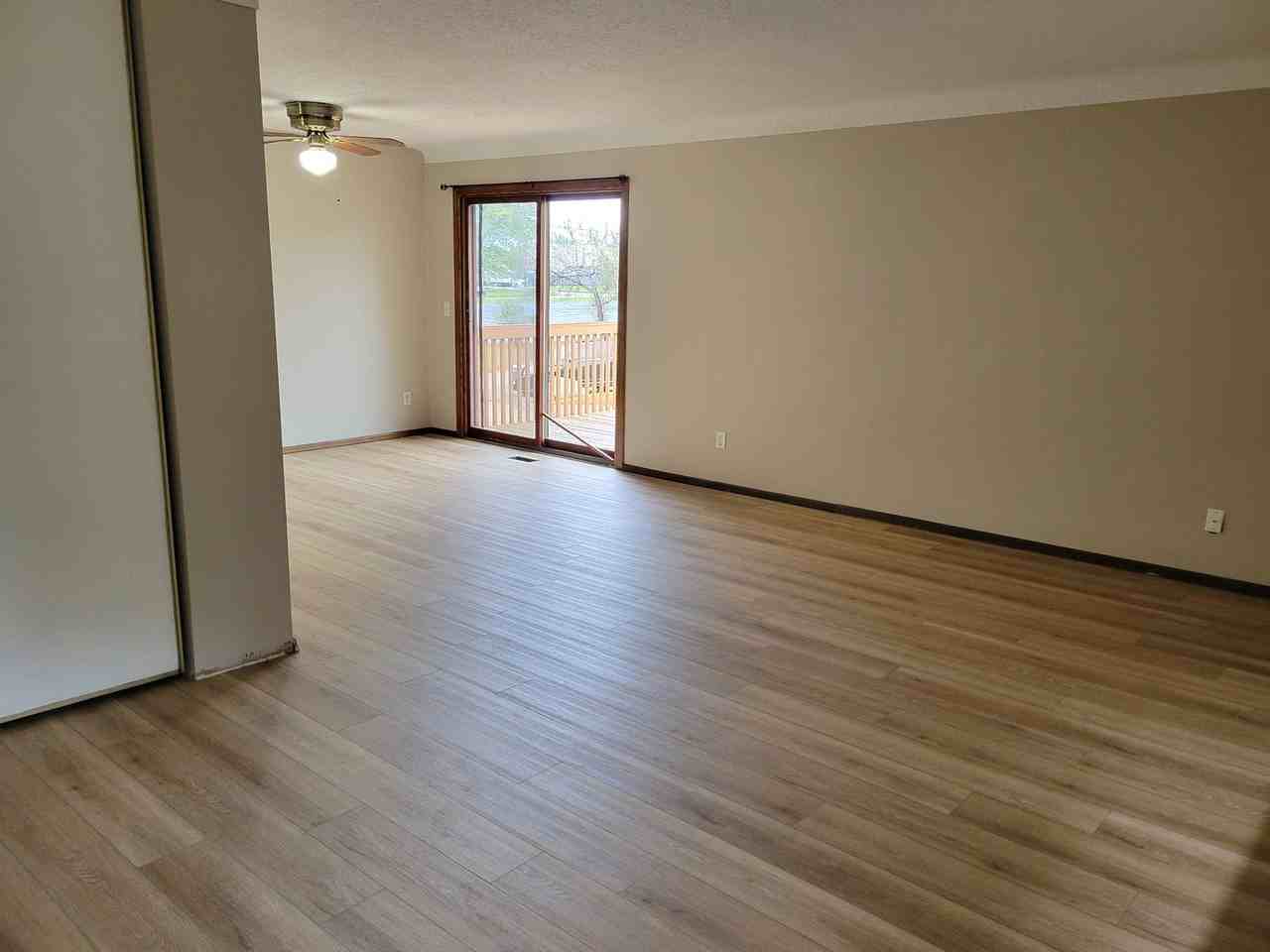735 3rd St - Photo 3 of 40