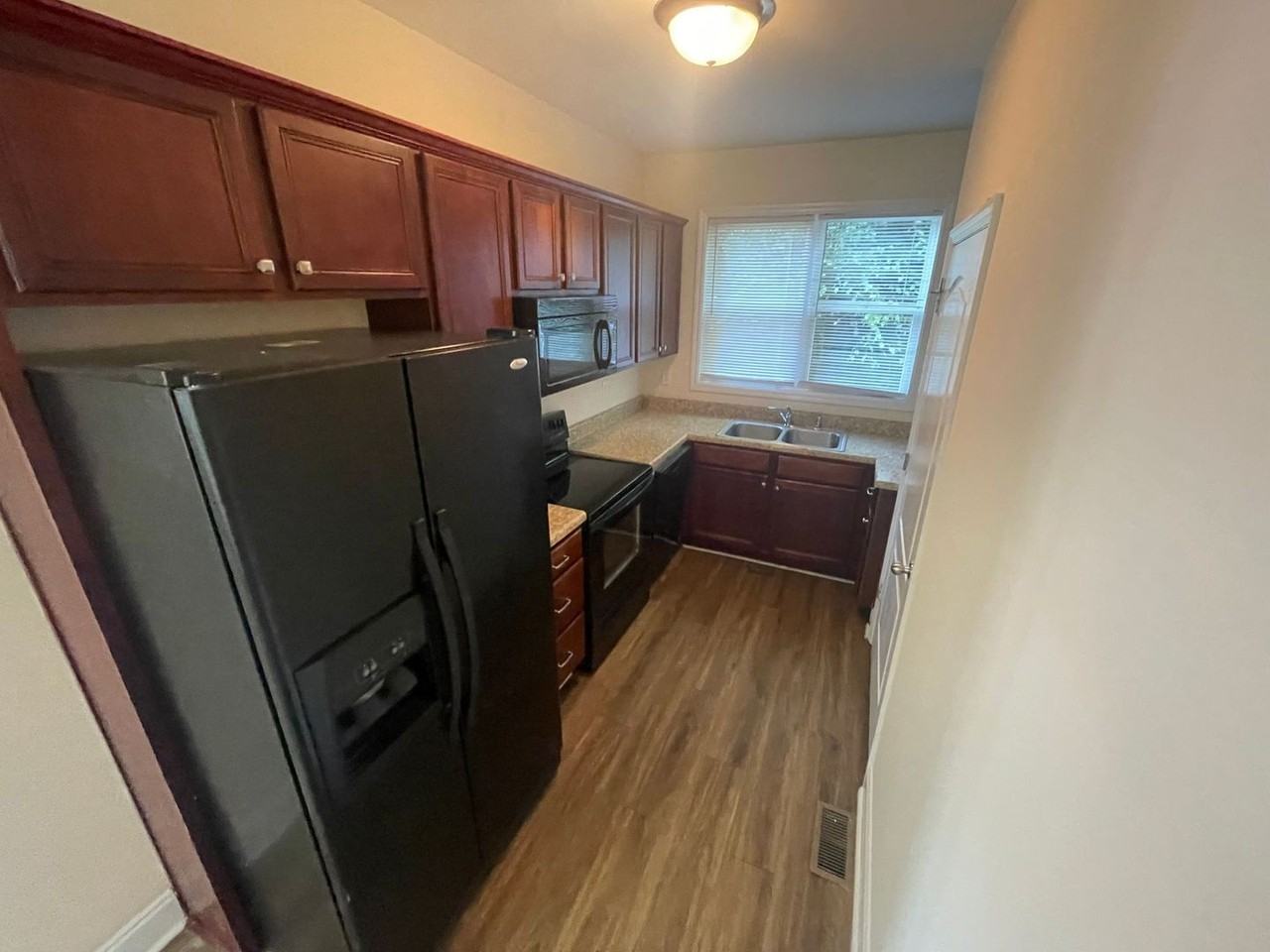 110 North Ave - Photo 5 of 12