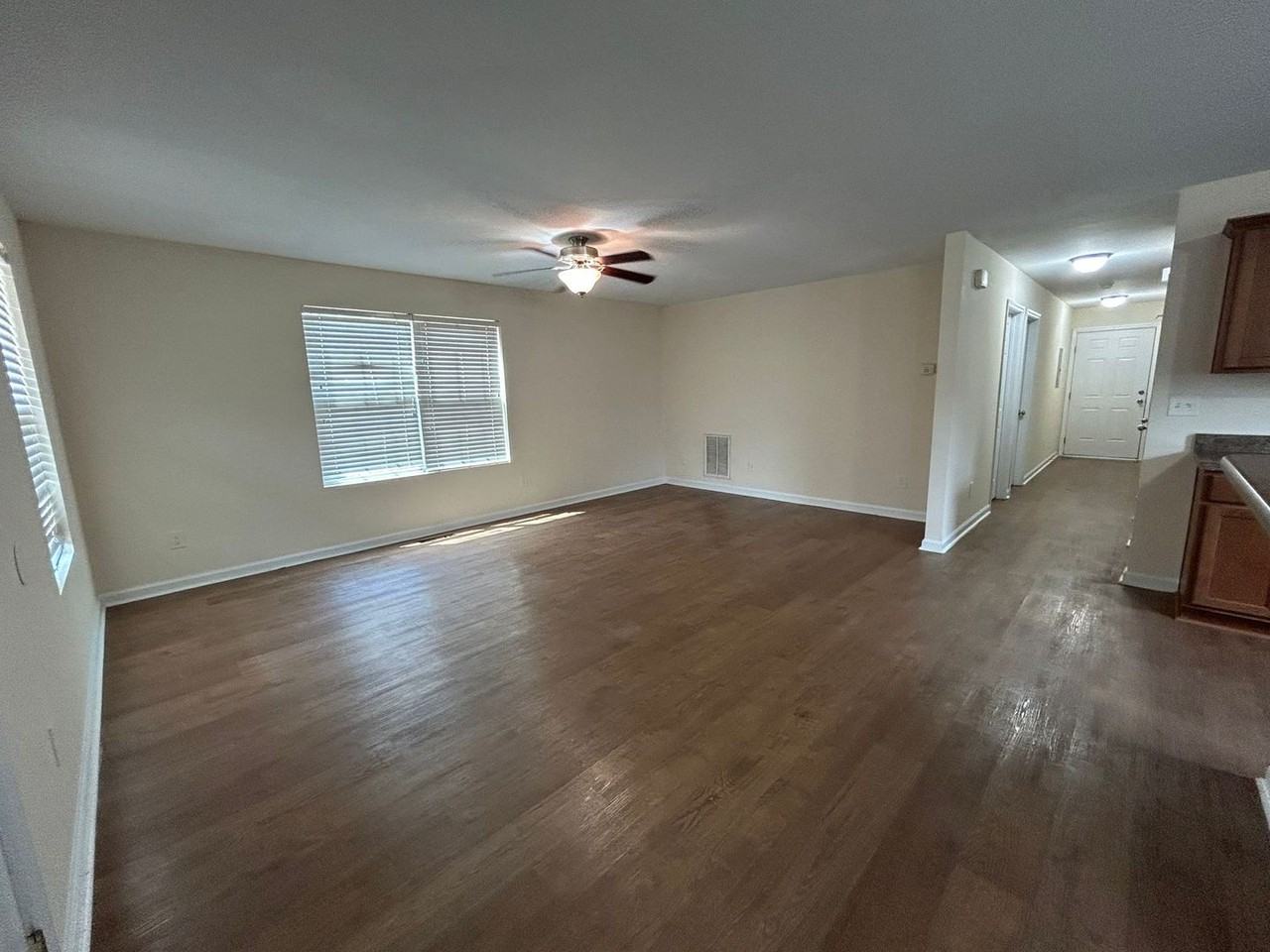 310 Northside Dr - Photo 2 of 17