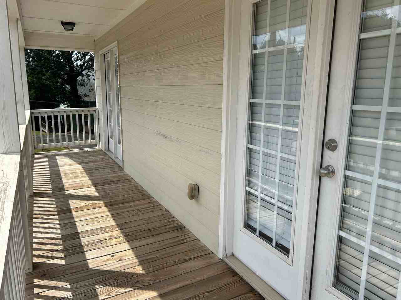 310 Northside Dr - Photo 7 of 17