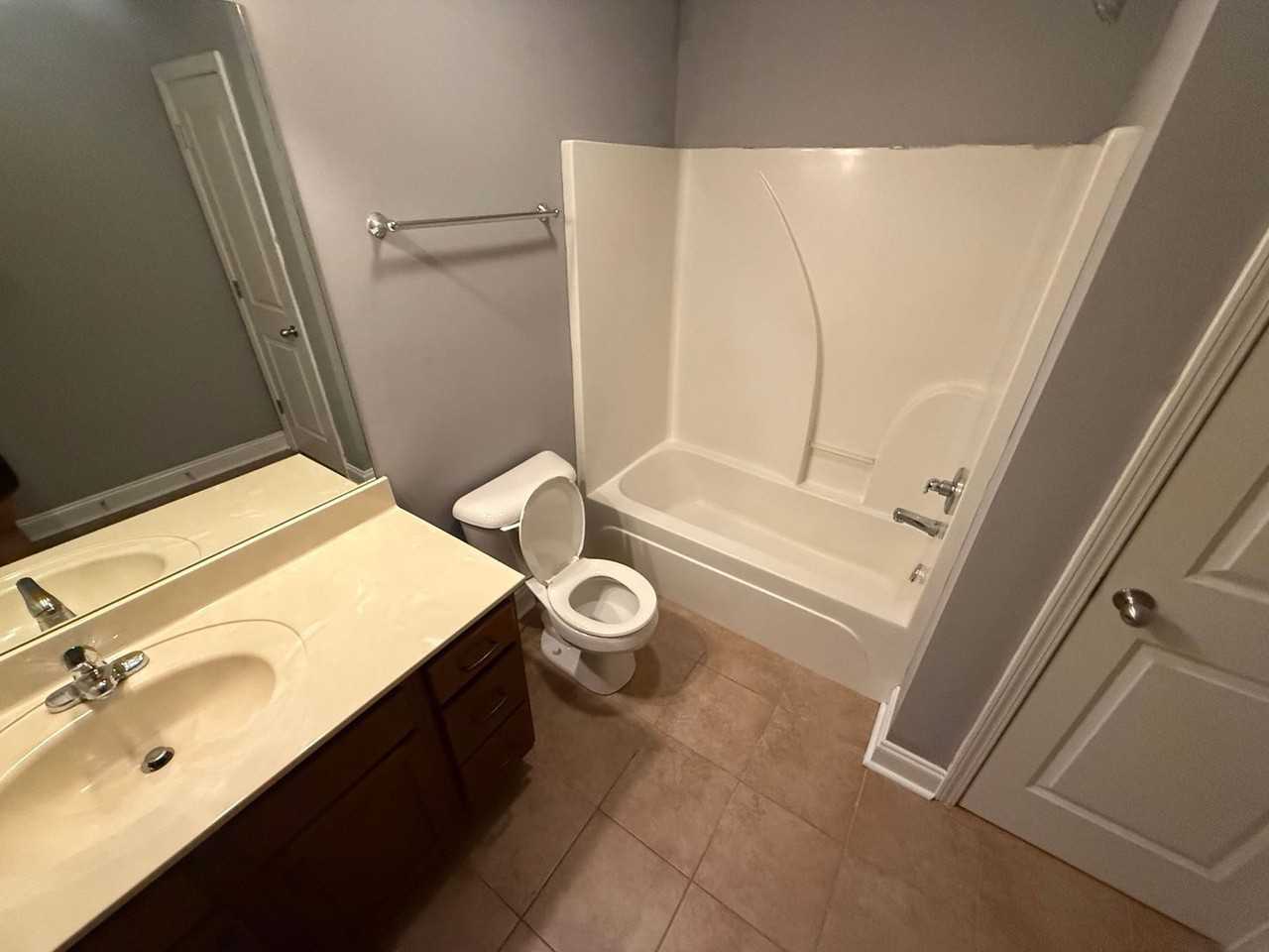 242 Madison Hts - Photo 7 of 19