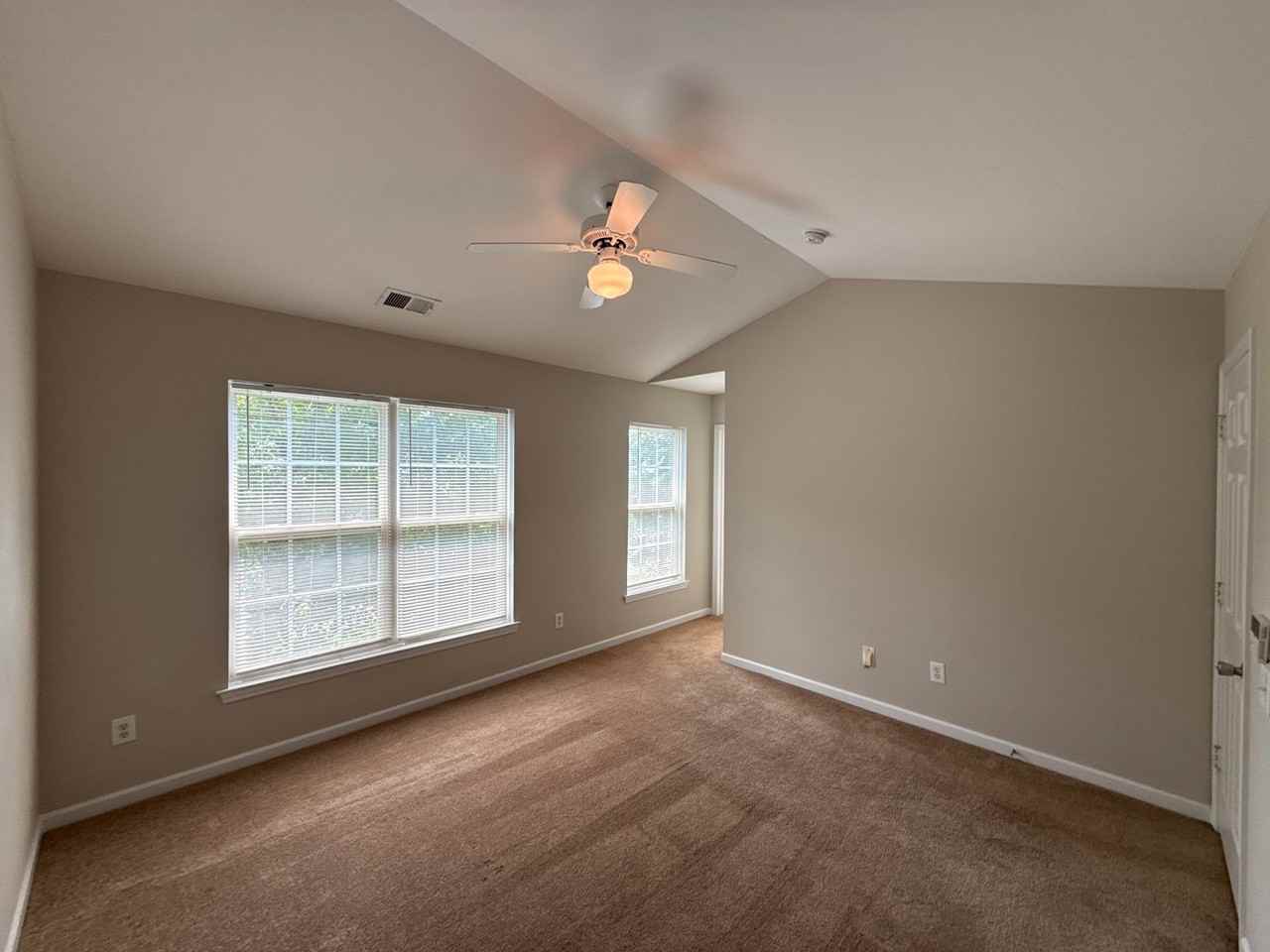 1525 Braveheart Ln - Photo 7 of 15
