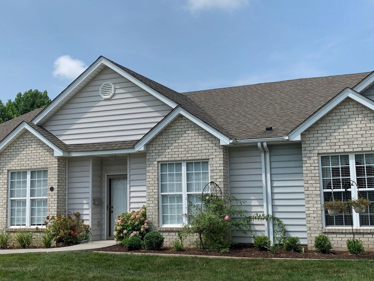 33 Emily Ln - Photo 2 of 10