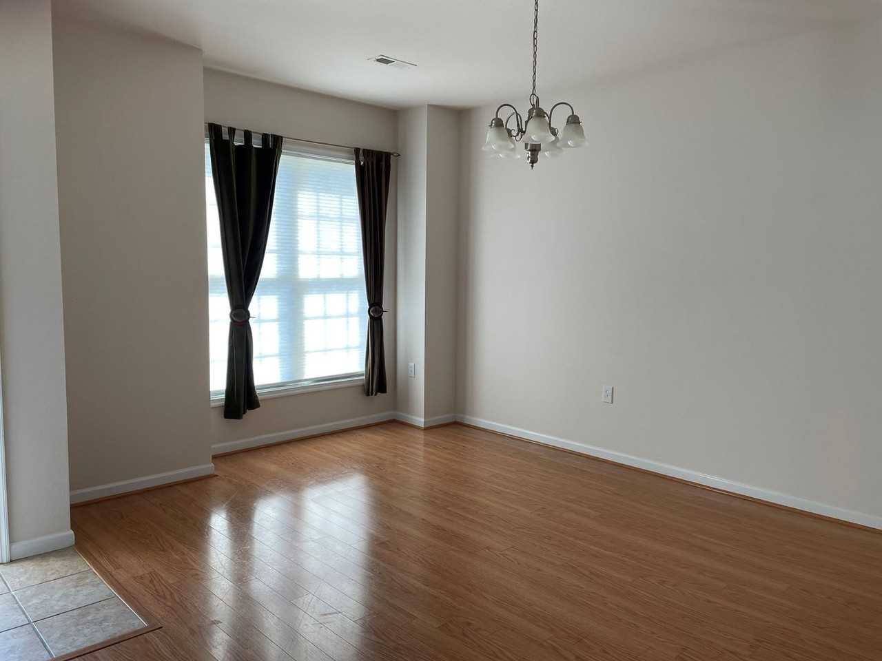 33 Emily Ln - Photo 4 of 10