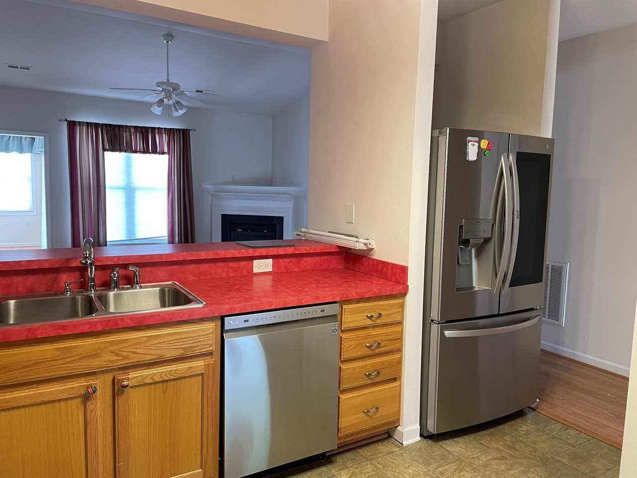 33 Emily Ln - Photo 5 of 10