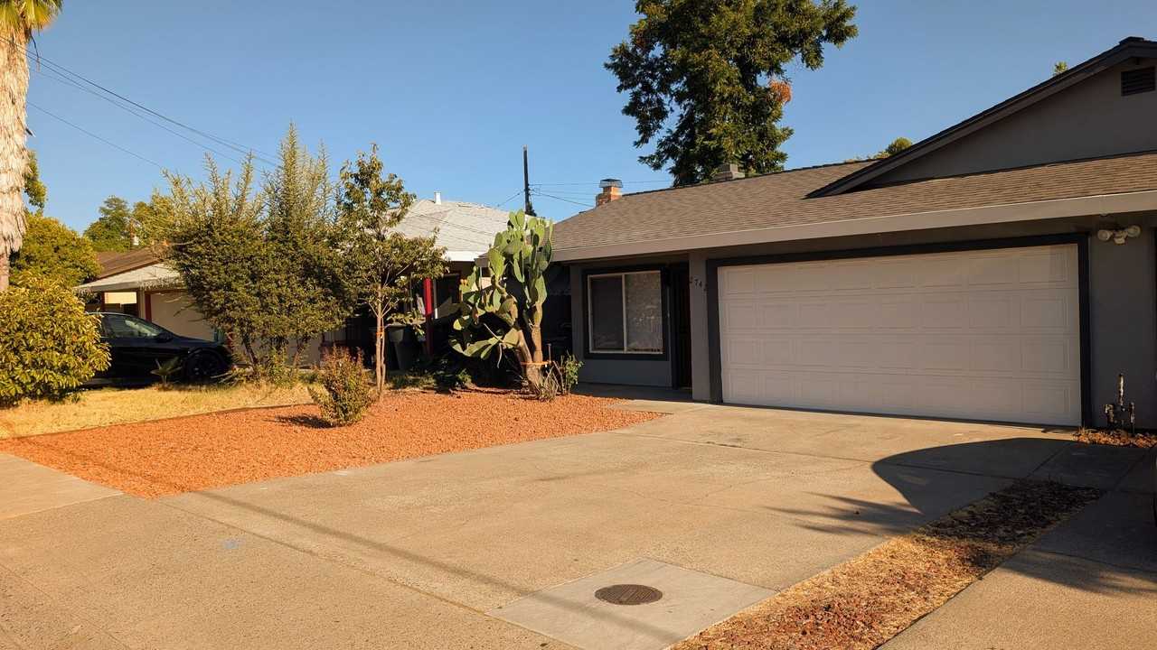 2742 Edison Ave - Photo 2 of 26