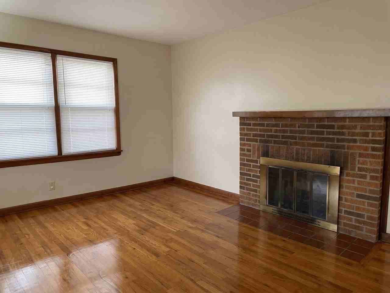 1912 S Fremont Ave - Photo 3 of 18