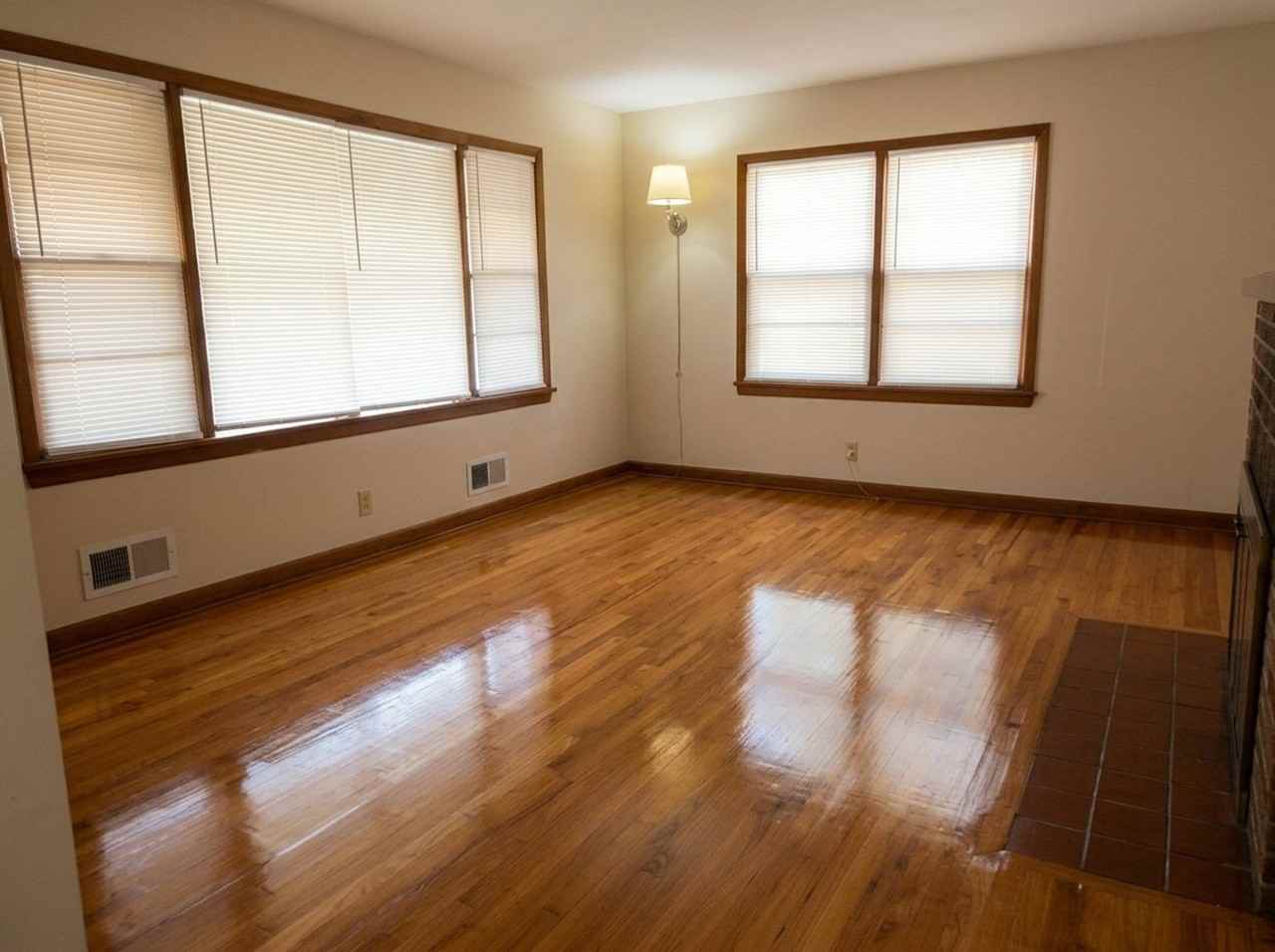 1912 S Fremont Ave - Photo 4 of 18