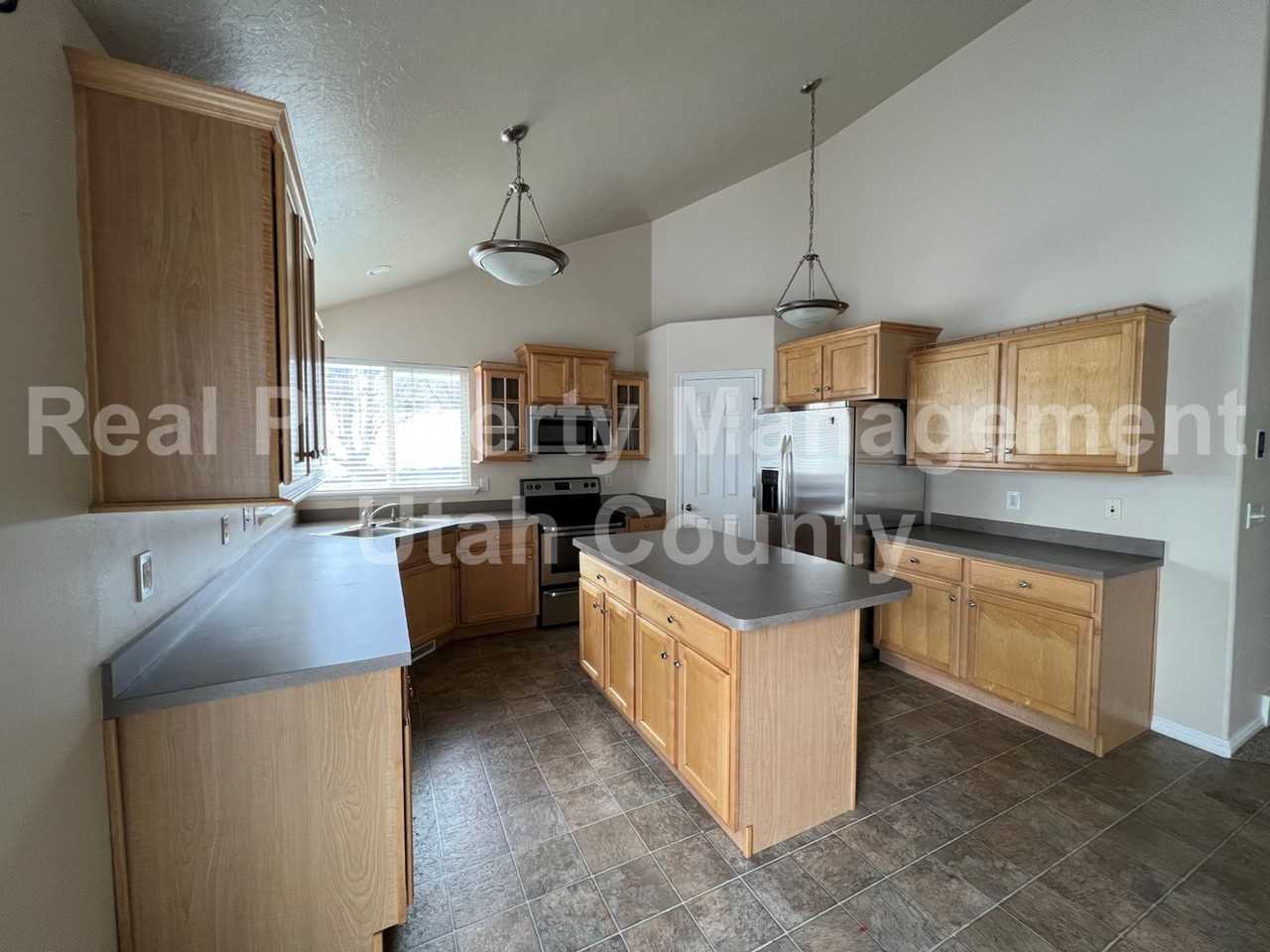 3621 W Plymouth Rock Cv - Photo 2 of 19