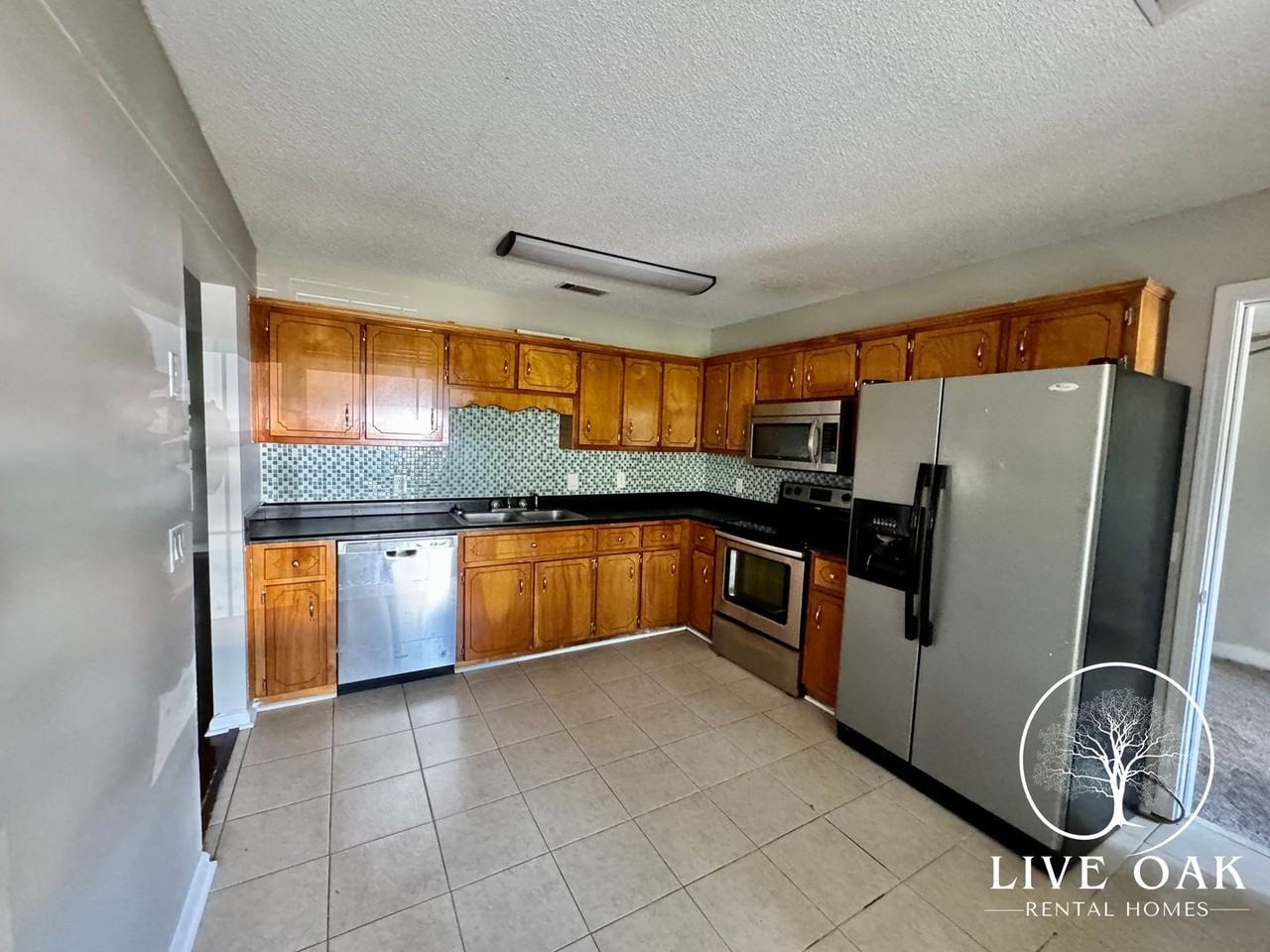 220 Ne Jamey Ln - Photo 5 of 16
