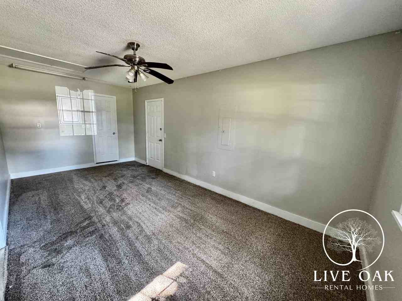 220 Ne Jamey Ln - Photo 7 of 16