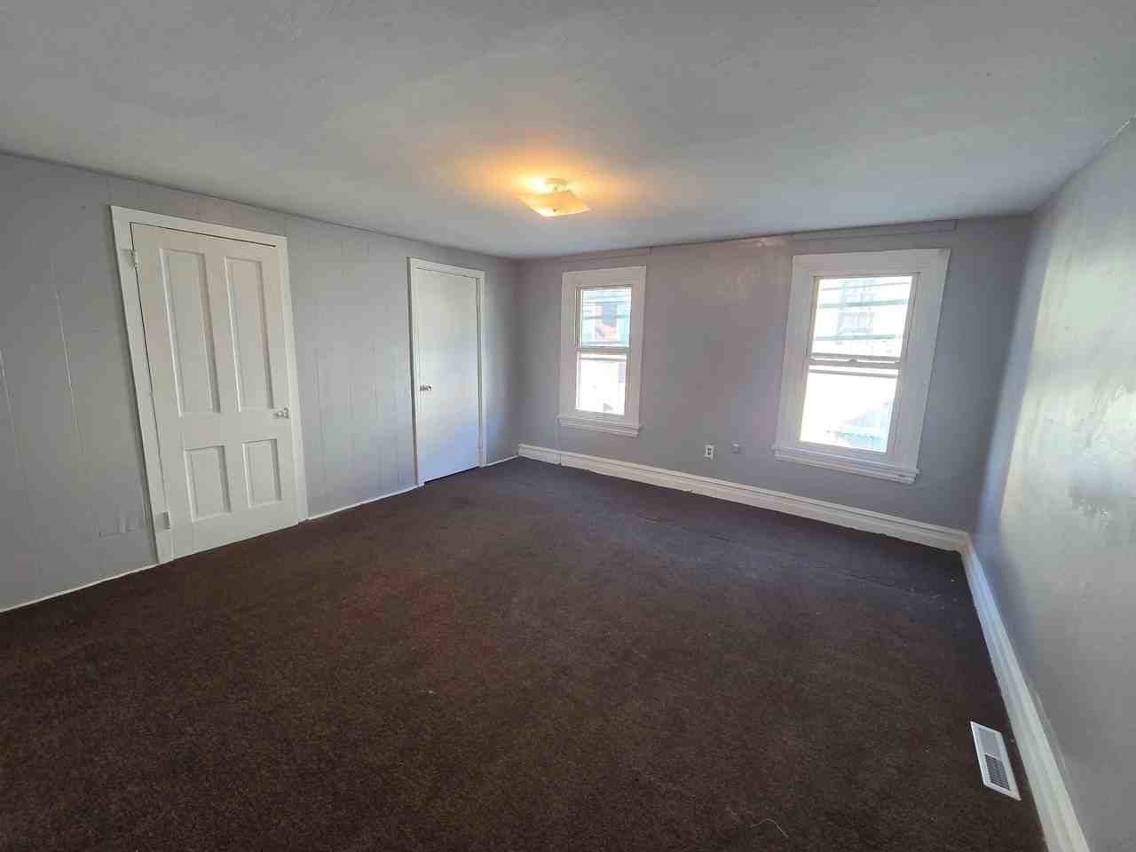 219 N Hall St - Photo 3 of 12