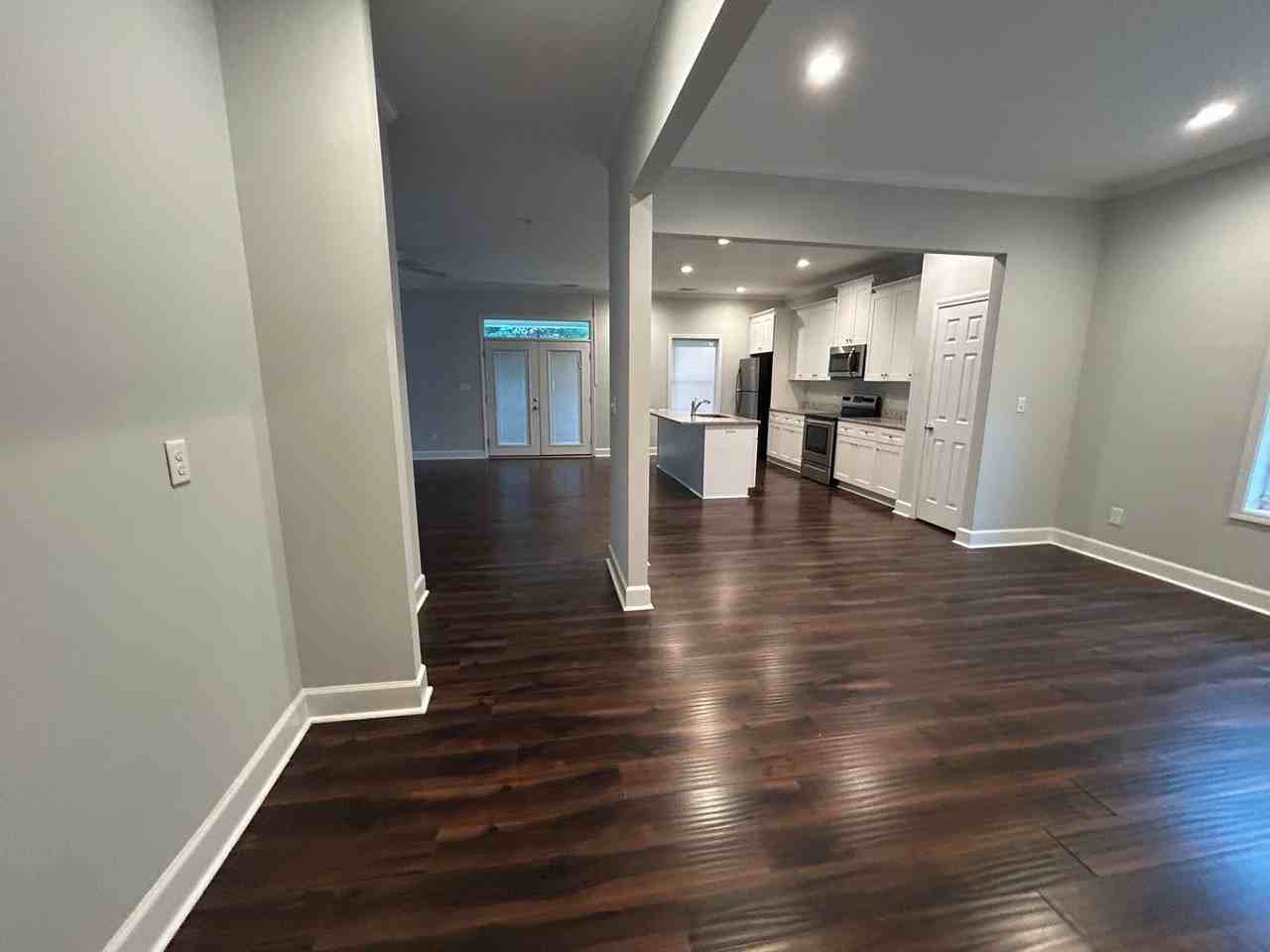 215 Northside Dr - Photo 2 of 17