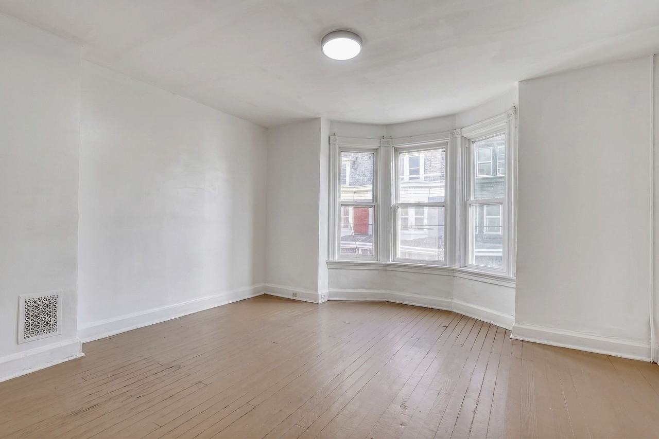 2120 Penn St - Photo 3 of 23