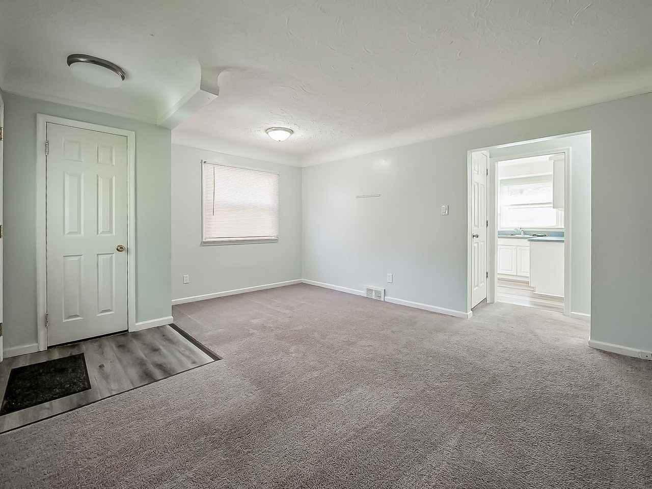 127 Auburn St - Photo 2 of 39