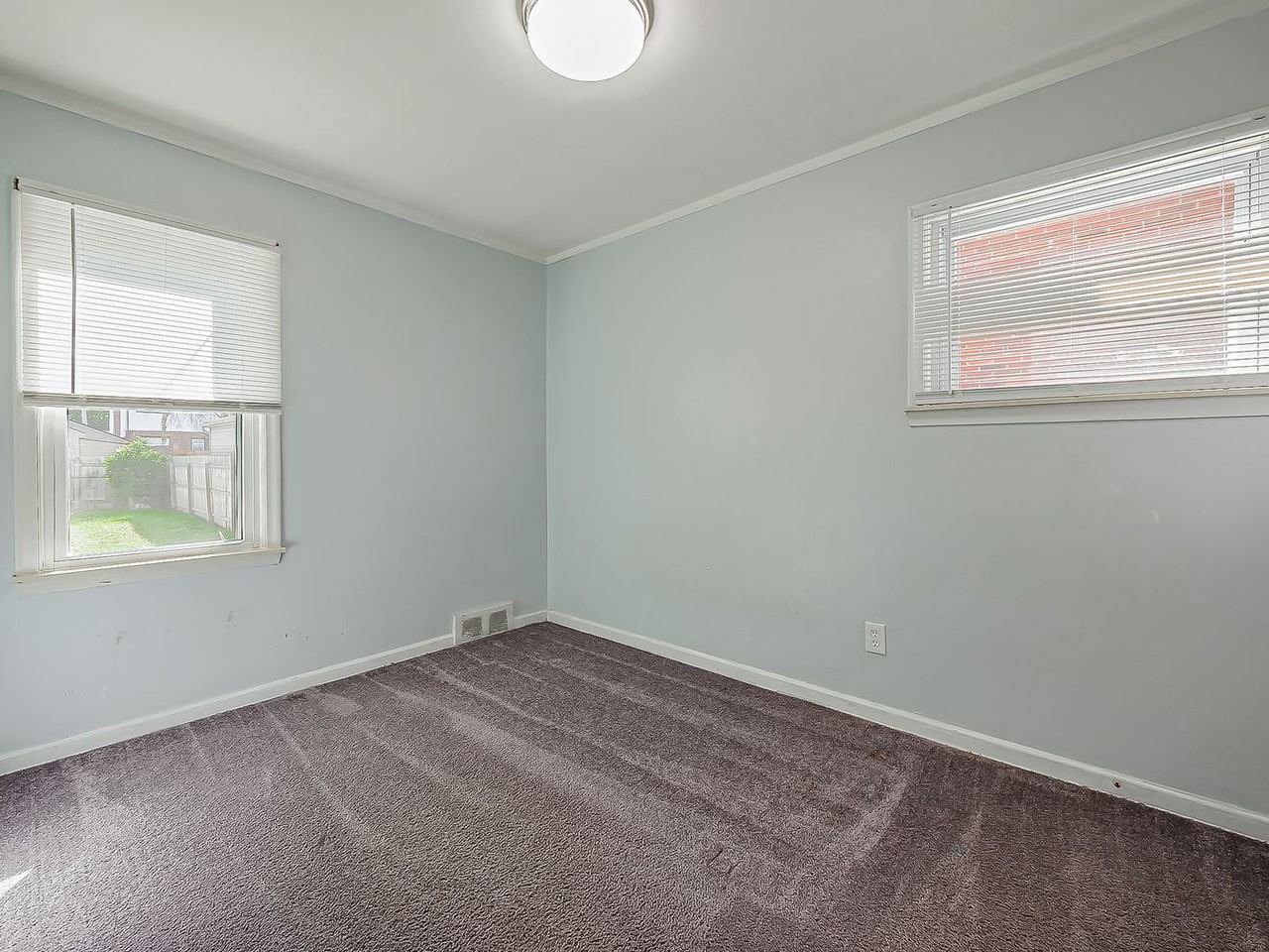 127 Auburn St - Photo 6 of 39