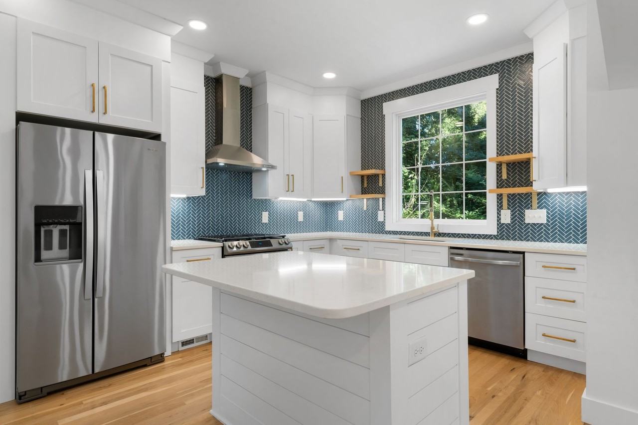 1205 Evergreen St - Photo 5 of 17