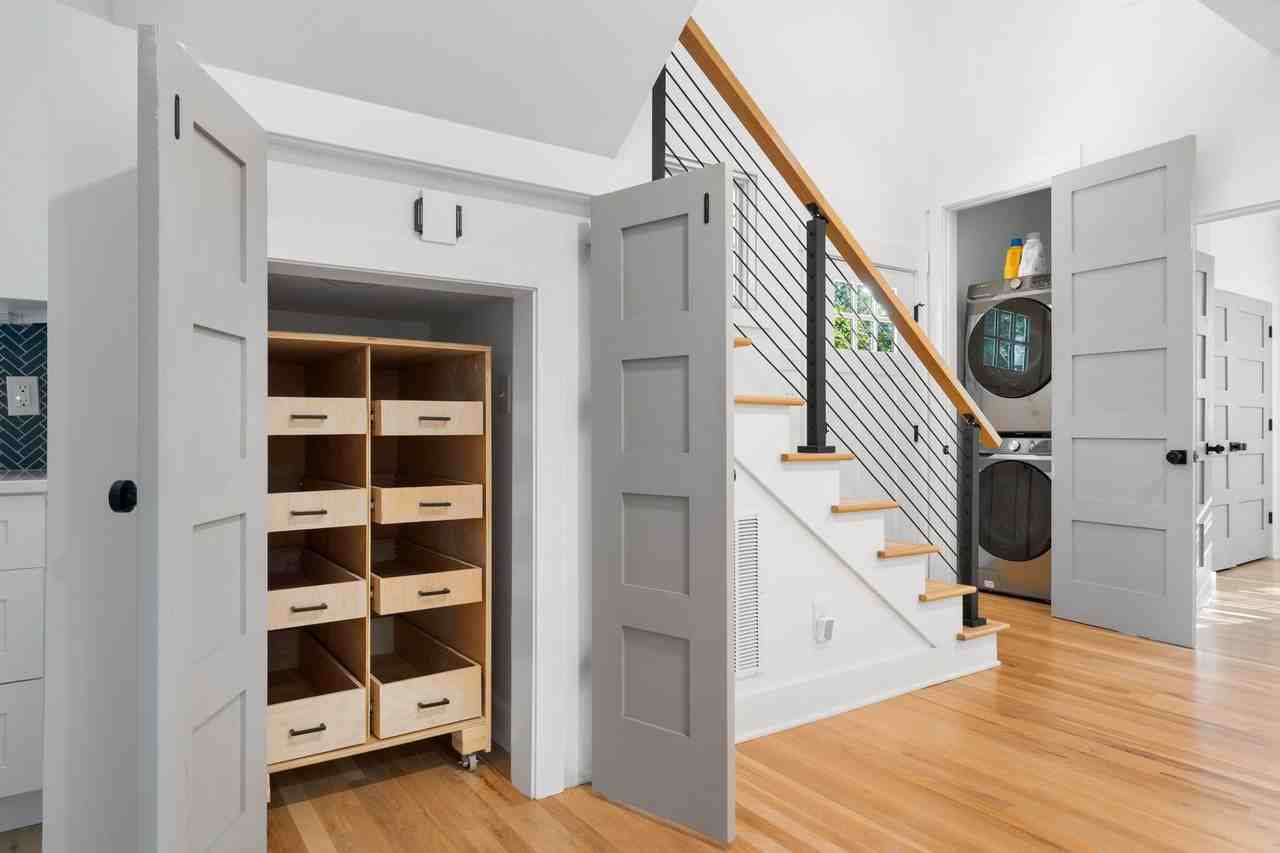 1205 Evergreen St - Photo 7 of 17