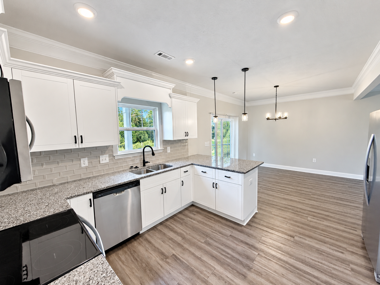 4041 Cottingham Way - Photo 7 of 19