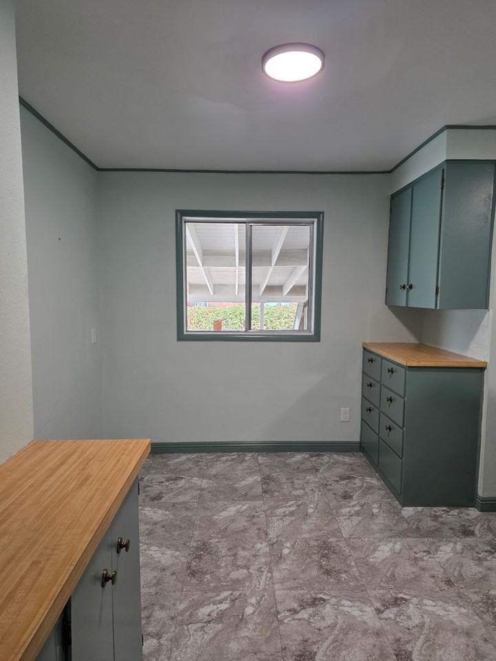 3920 W Dorian St - Photo 4 of 23